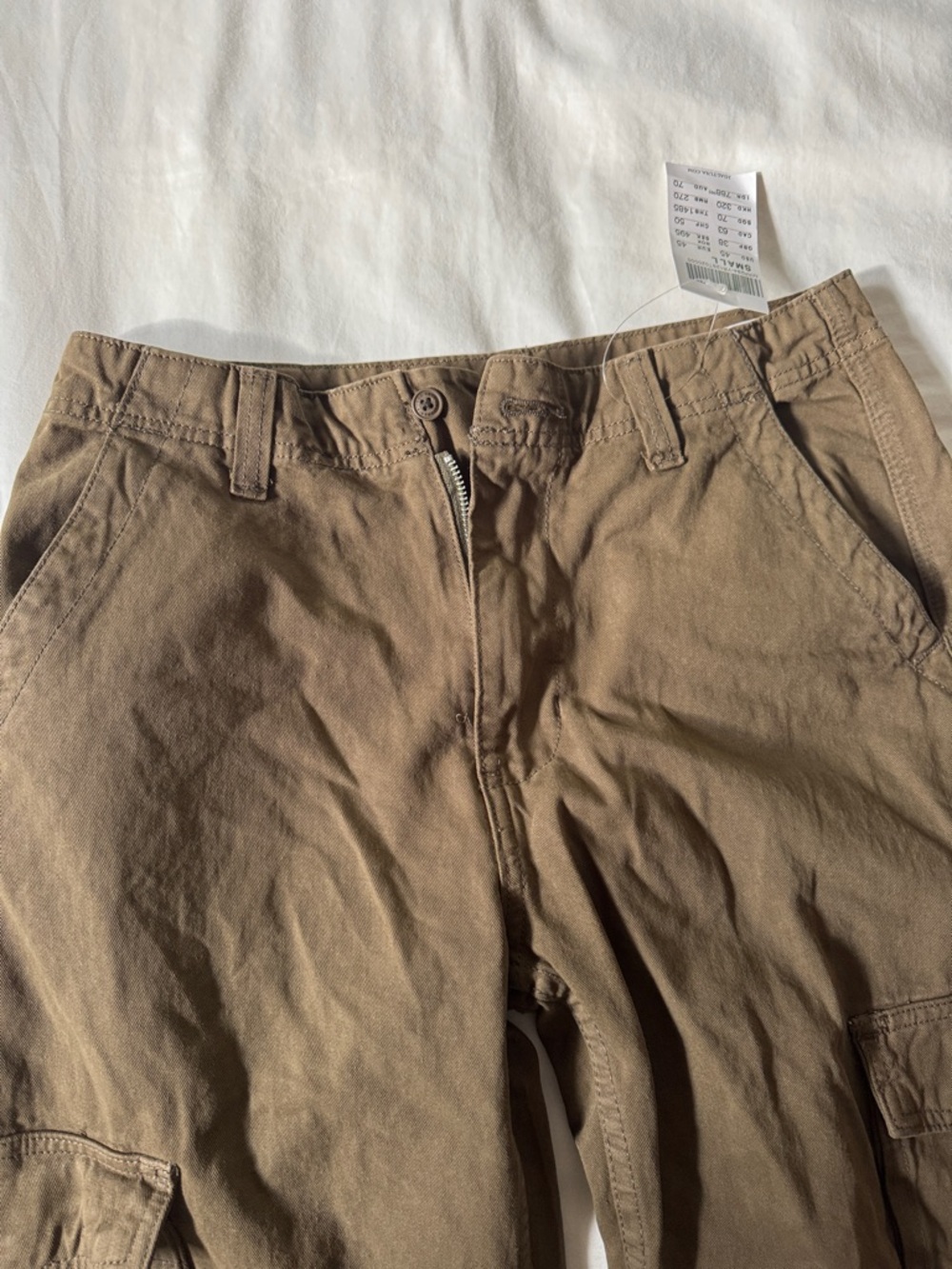 Brandy Melville Olive Cargo Pants - Picture 4 of 6